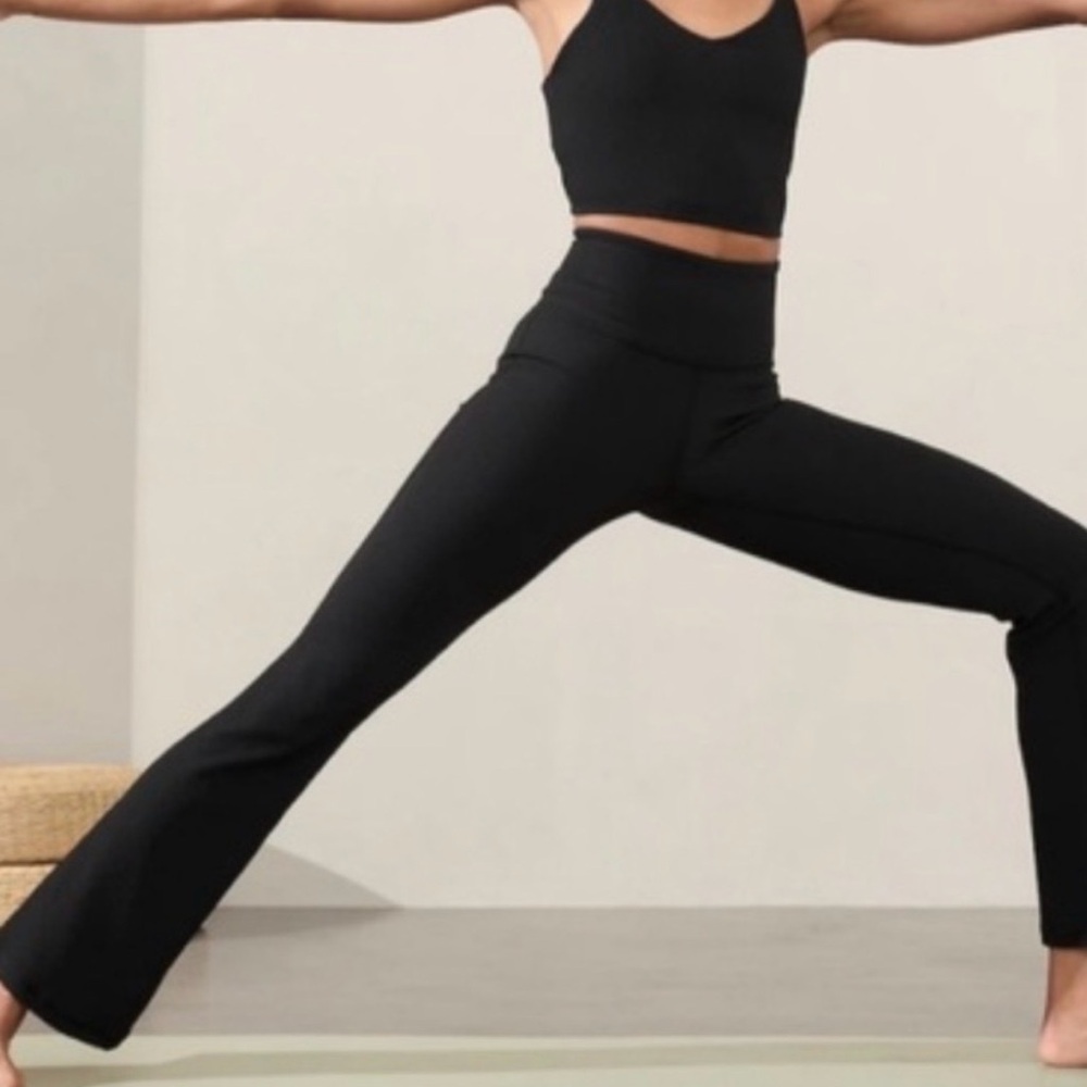 Athleta salutation ribbed flare NWT Women’s Small